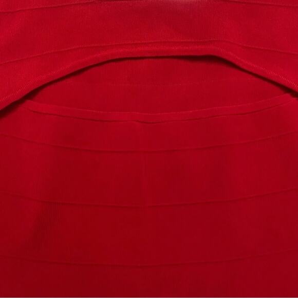 Red Back Cutout Top Size Small Sleeveless Fitted Stretch Tank Sexy Bold - Picture 2 of 6